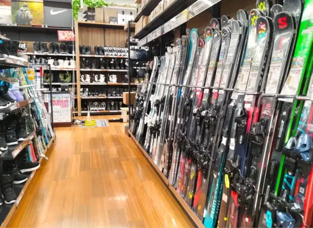 スノーボードを売って処分する3つの方法と買取相場